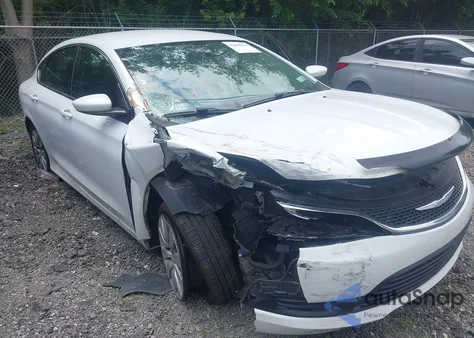 2016 Chrysler 200 Lx z USA, uszkodzony, nr VIN 1C3CCCFB6GN145964